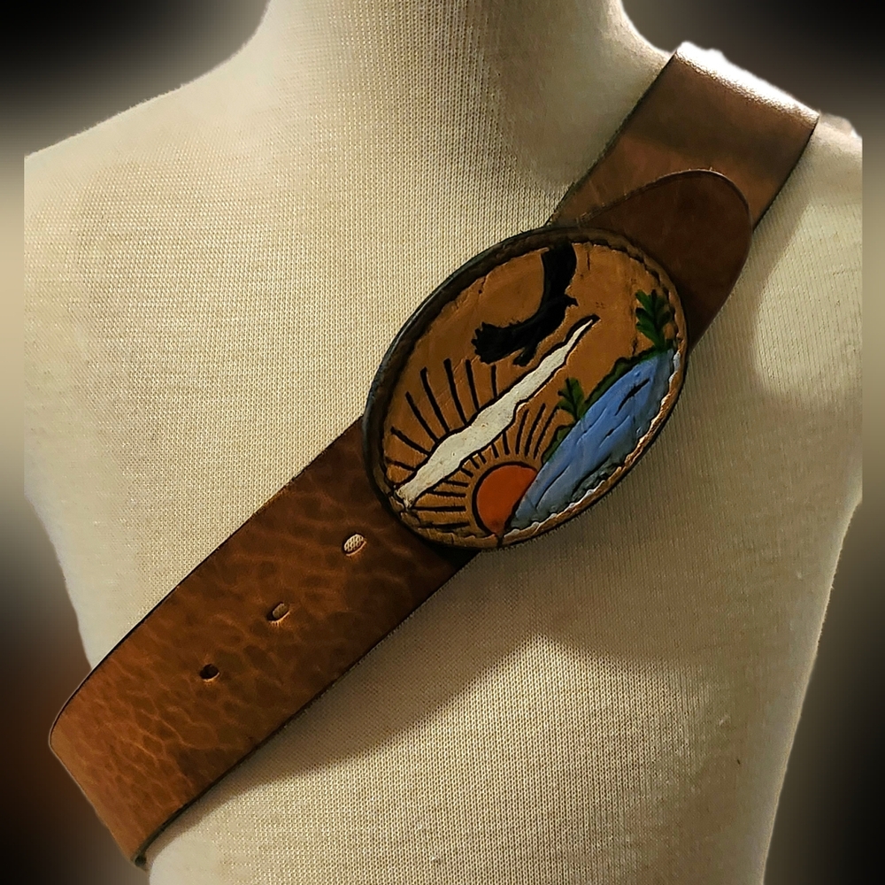 Vintage Textan Cowhide Leather & Handpainted Buckle - Picture 4 of 11